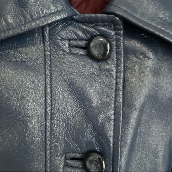 *VINTAGE C. 1970s NAVY BLUE LEATHER COAT - Picture 5 of 17